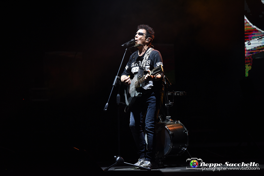VBS_4000 - Concerto Edoardo Bennato - Peter Pan Rock 'n' Roll Tour.jpg
